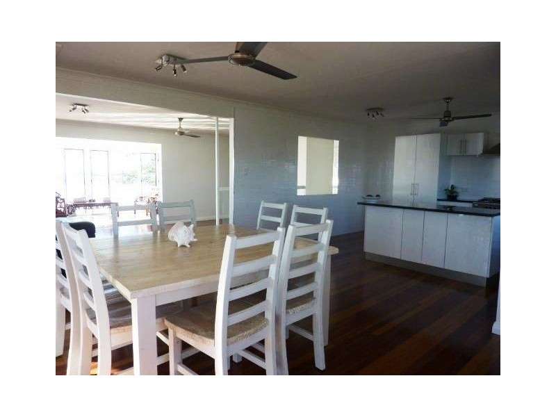 4 Ocean Parade, Cooee Bay QLD 4703