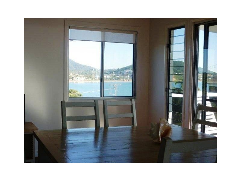 4 Ocean Parade, Cooee Bay QLD 4703