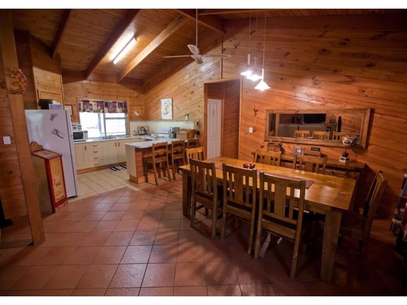 570 Coorooman Creek Road, Cawarral QLD 4702