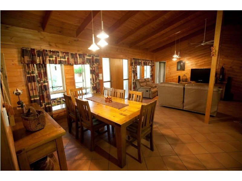 570 Coorooman Creek Road, Cawarral QLD 4702