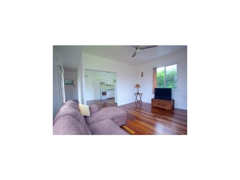 11 Davidson Street, Cooee Bay QLD 4703