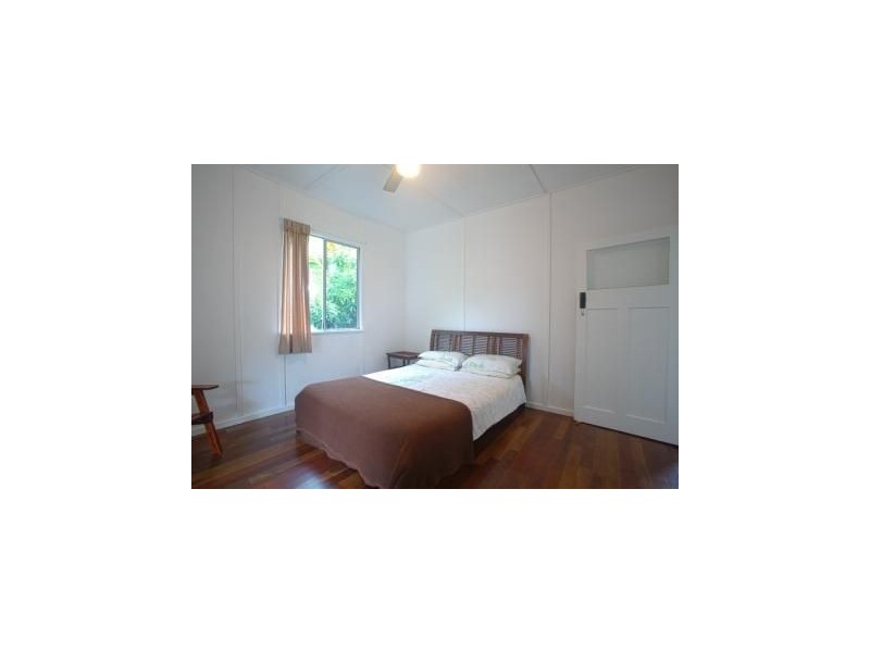 11 Davidson Street, Cooee Bay QLD 4703
