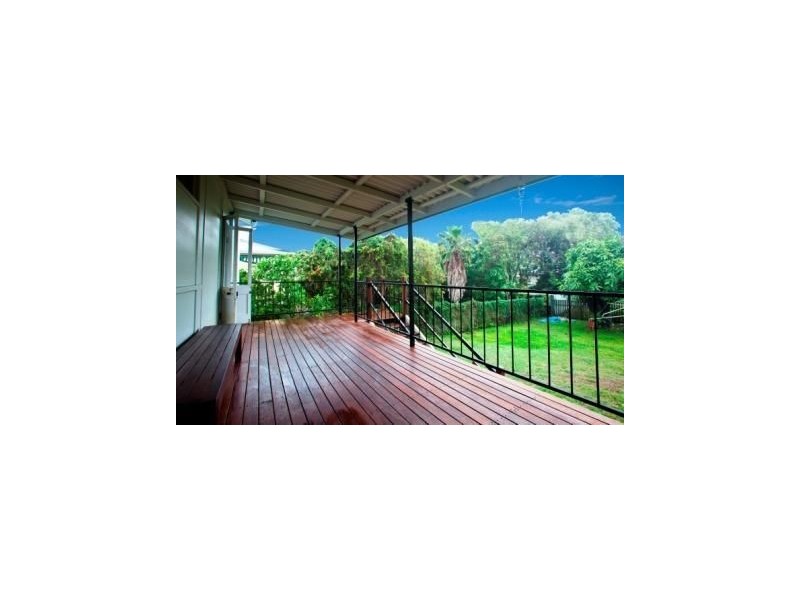 11 Davidson Street, Cooee Bay QLD 4703