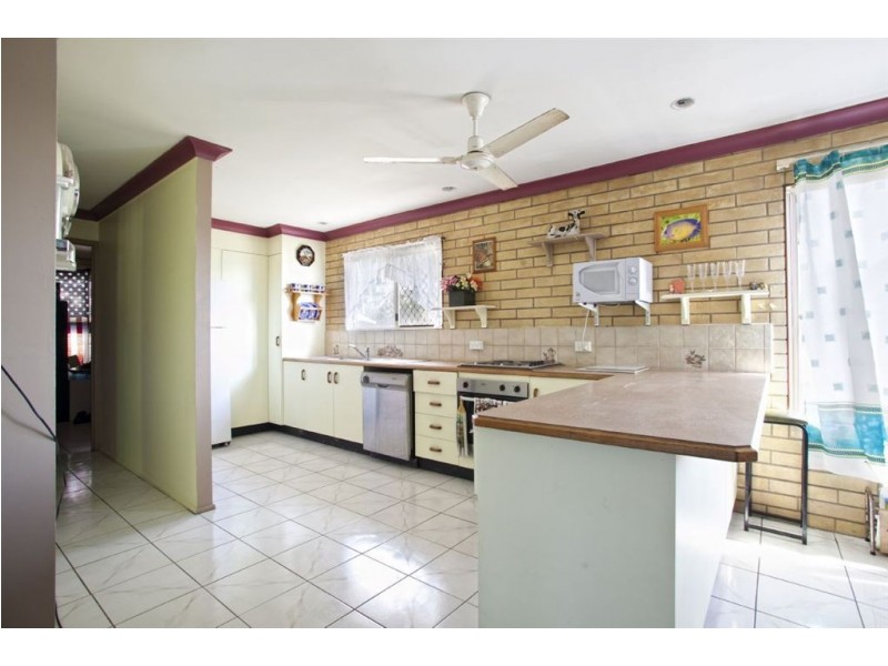 2 Shaw Avenue, Yeppoon QLD 4703