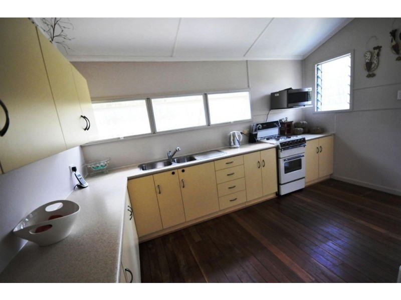 240 Pine Mountain, Yeppoon QLD 4703