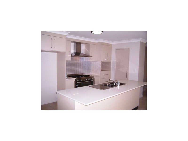 6 Lexington Drive, Yeppoon QLD 4703