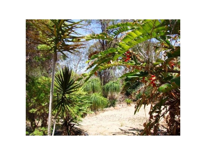 32 Shaw Avenue, Yeppoon QLD 4703