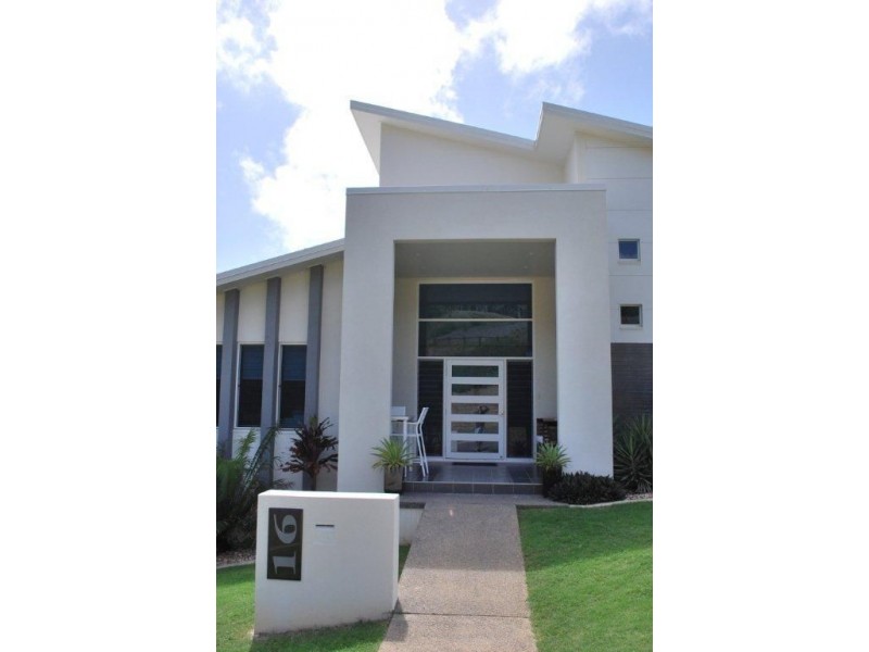 16 Gus Moore Street, Yeppoon QLD 4703