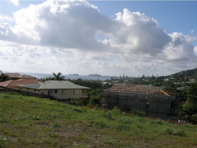 17 Samoa Street, Pacific Heights QLD 4703