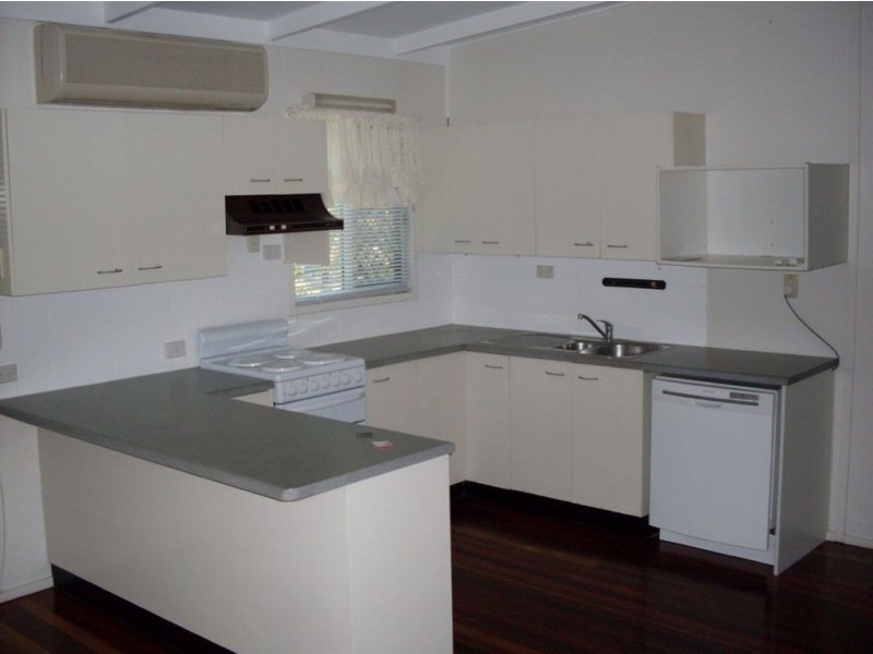 57 Fountain St, Emu Park QLD 4710