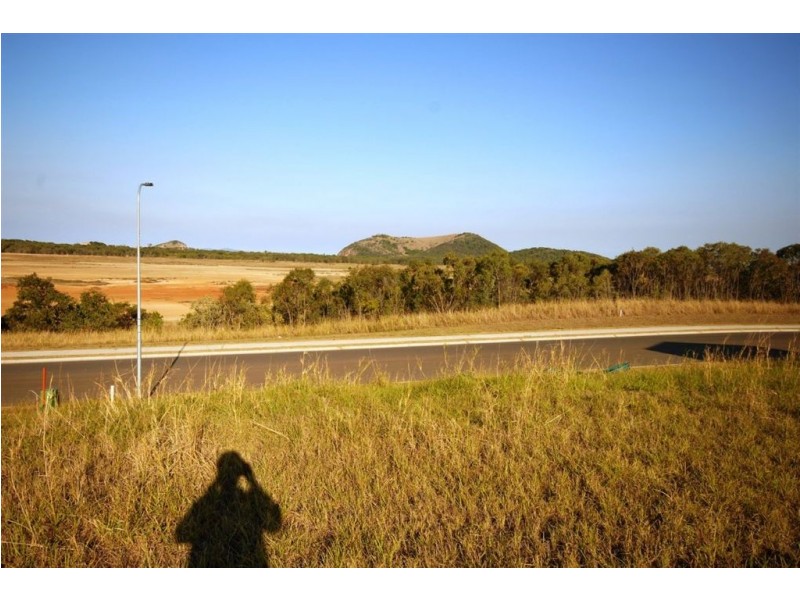 15 Peninsula Place, Yeppoon QLD 4703