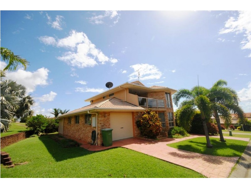 5 Crayke Court, Pacific Heights QLD 4703