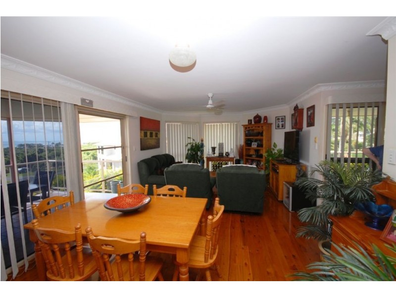 5 Crayke Court, Pacific Heights QLD 4703