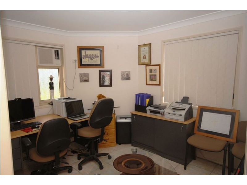 5 Crayke Court, Pacific Heights QLD 4703