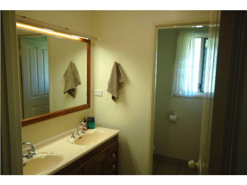 40-42 Stanley Avenue, Barmaryee QLD 4703