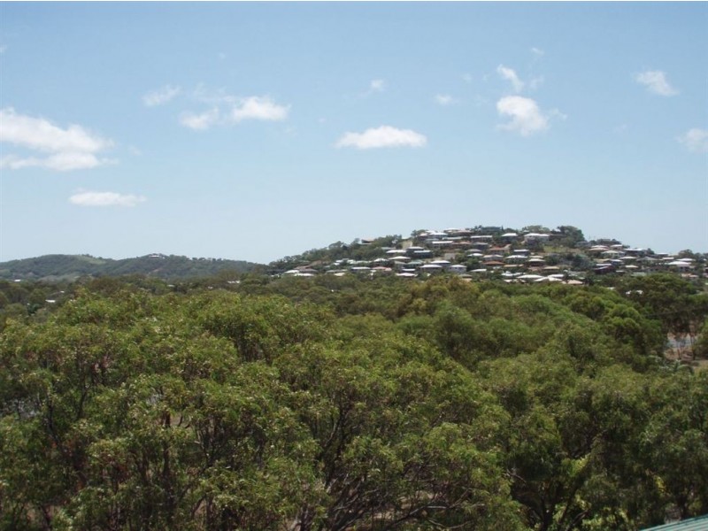 73 Scenic Highway, Cooee Bay QLD 4703