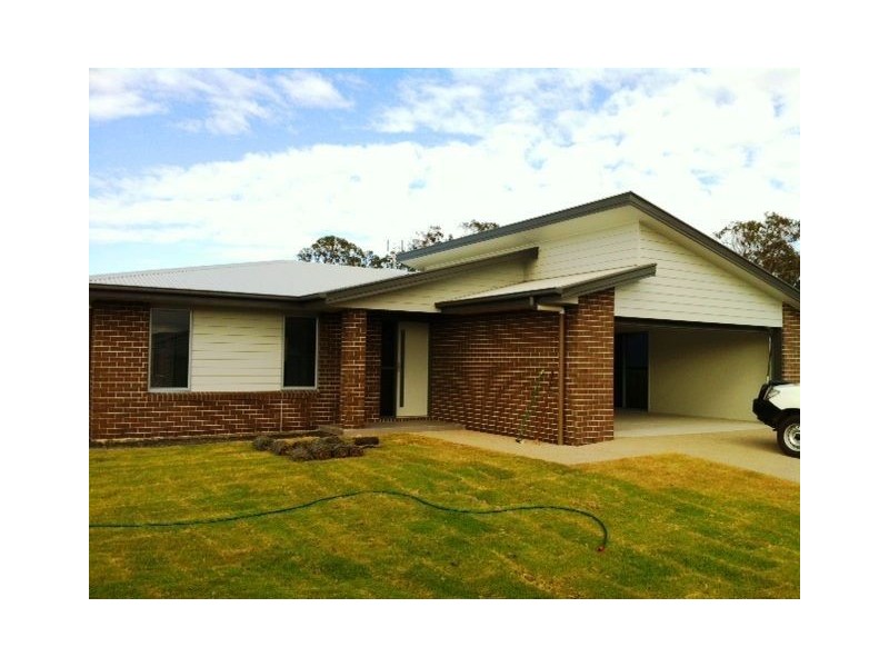 4 Lapwing Ct, Bondoola QLD 4703