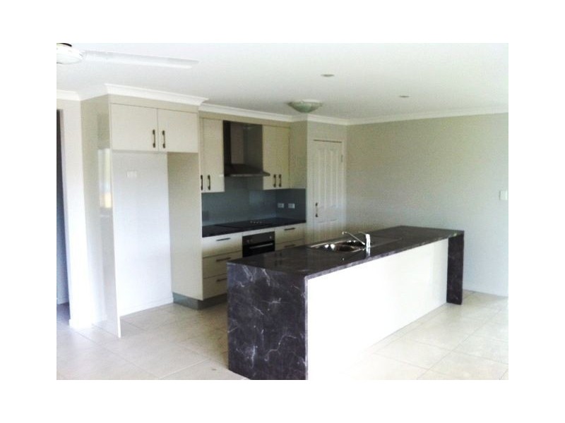 4 Lapwing Ct, Bondoola QLD 4703