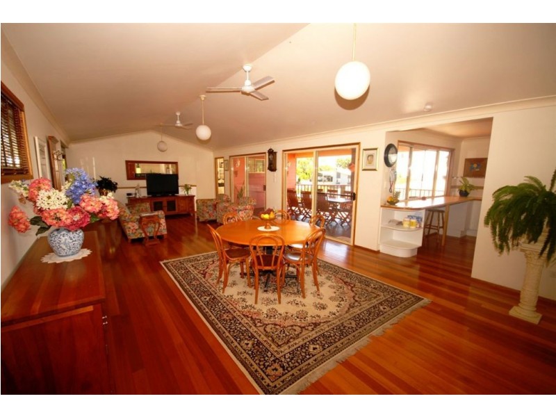 21 Banksia Pl, Taranganba QLD 4703