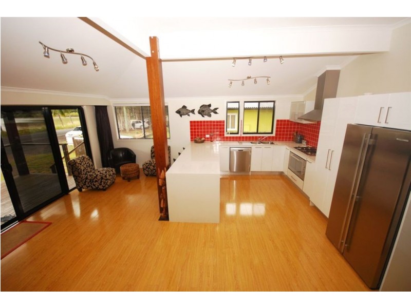 332 Scenic Highway, Rosslyn QLD 4703