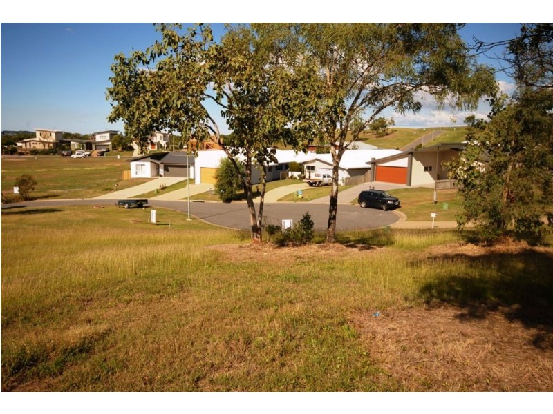 8 Hillside Court, Zilzie QLD 4710