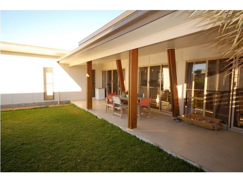 1 Hillside Court, Zilzie QLD 4710