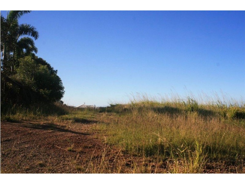 18 Pacific Vista Close, Pacific Heights QLD 4703