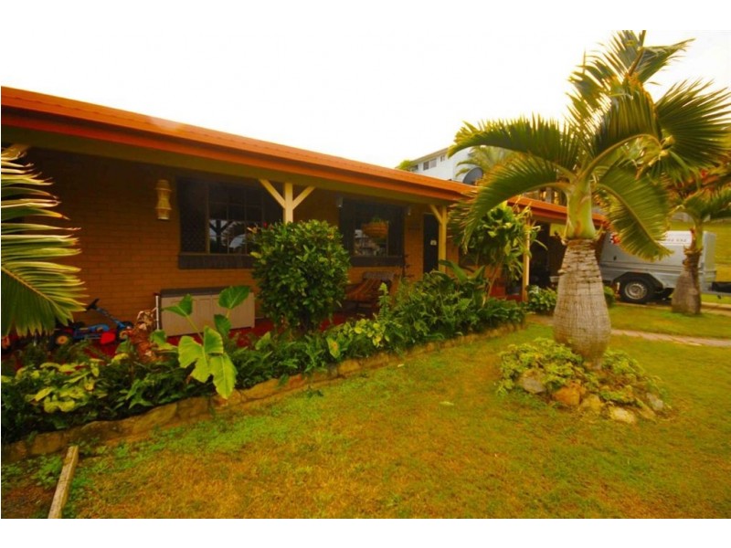 17 Connor Street, Emu Park QLD 4710