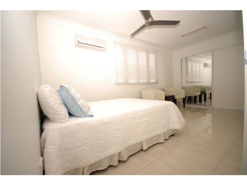 4 Ocean Parade, Yeppoon QLD 4703