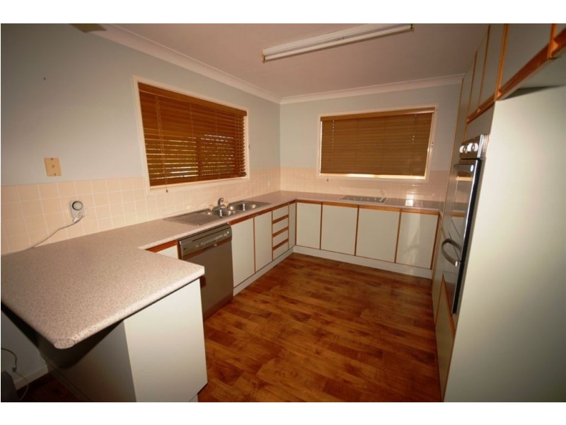 16 Hellas Street, Barlows Hill QLD 4703