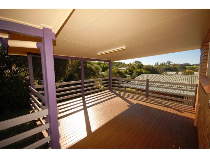 16 Hellas Street, Barlows Hill QLD 4703