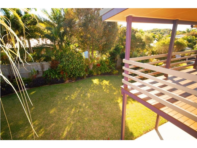 16 Hellas Street, Barlows Hill QLD 4703