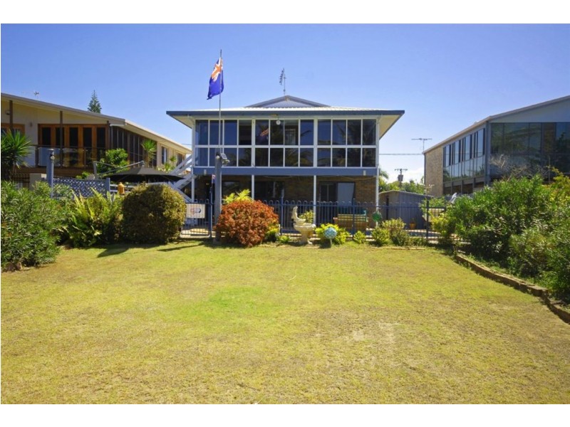 19 Kiama Avenue, Bangalee QLD 4703