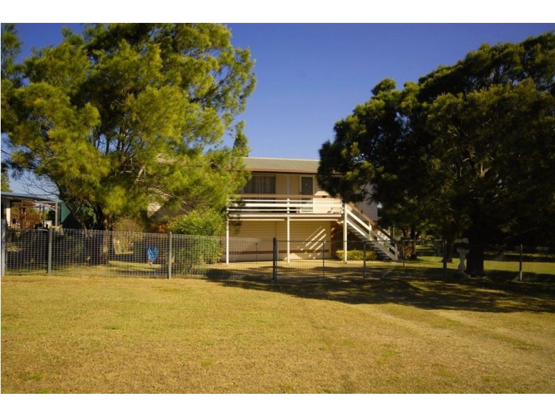 18 Pelican Street, Emu Park QLD 4710