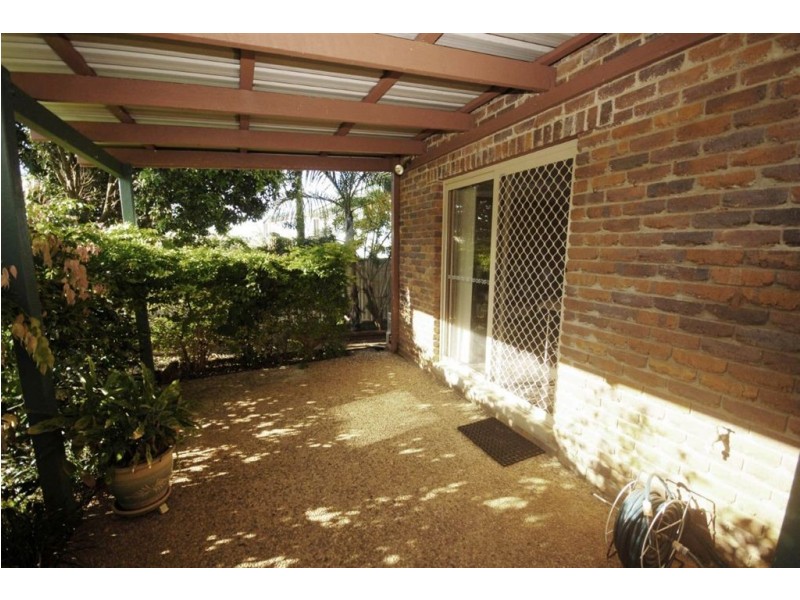 4 Hellas Street, Barlows Hill QLD 4703