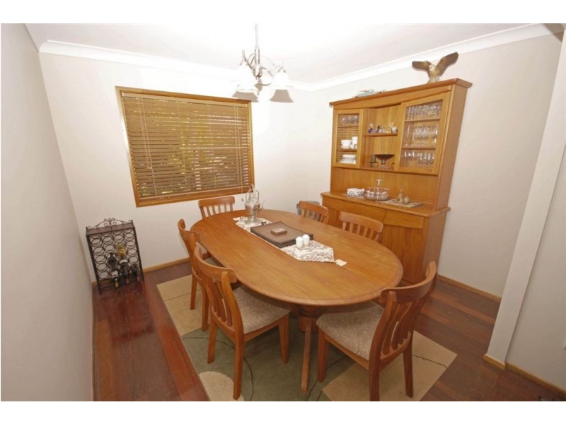 4 Hellas Street, Barlows Hill QLD 4703