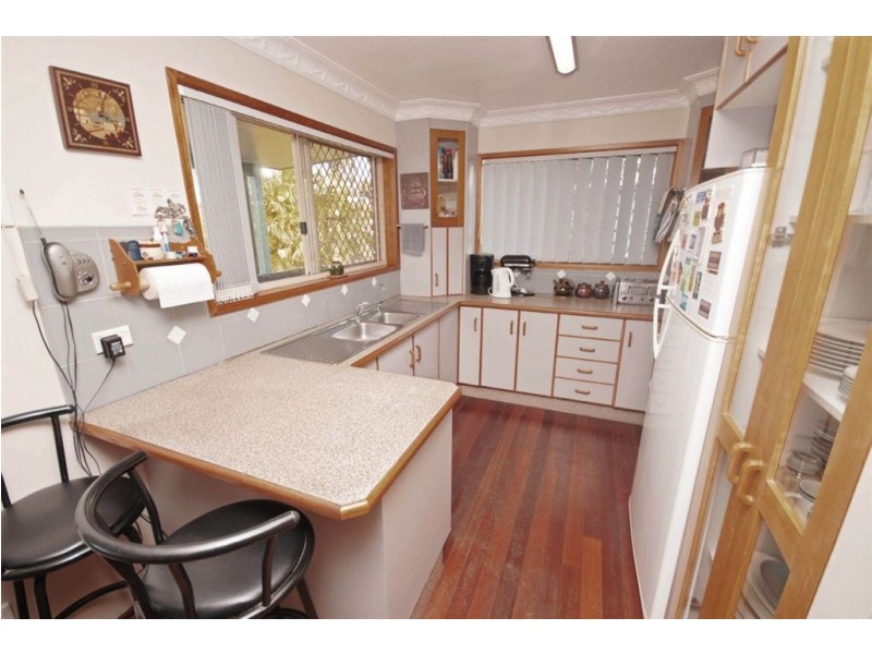 4 Hellas Street, Barlows Hill QLD 4703