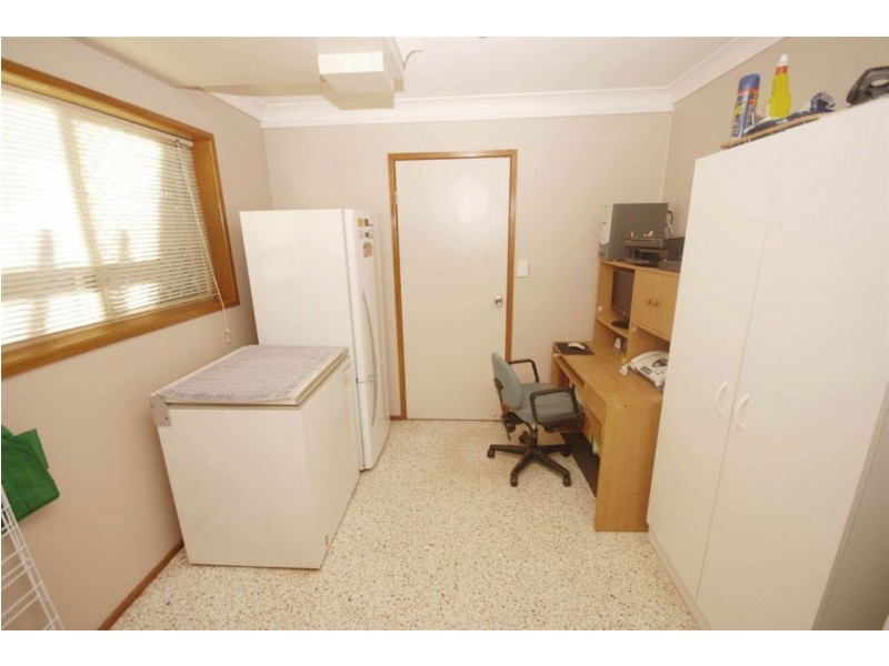 4 Hellas Street, Barlows Hill QLD 4703