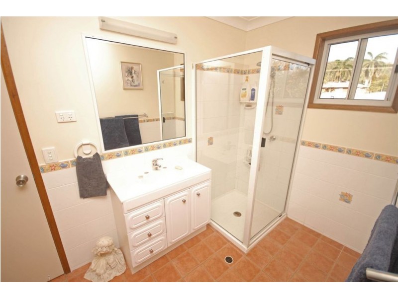 4 Hellas Street, Barlows Hill QLD 4703