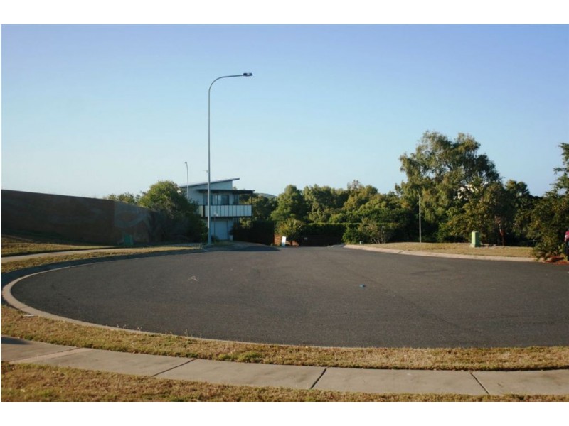 8 Woodland Place, Zilzie QLD 4710