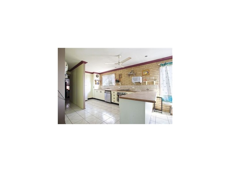 2 Shaw Avenue, Yeppoon QLD 4703