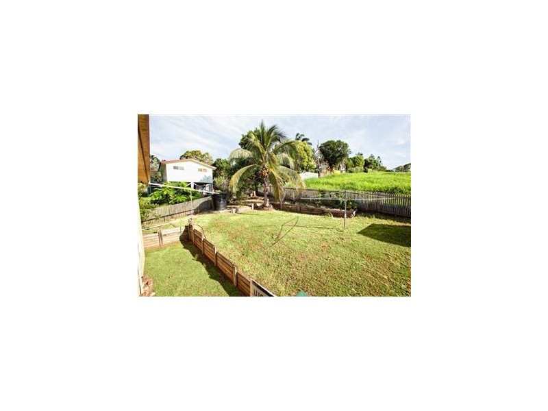 2 Shaw Avenue, Yeppoon QLD 4703