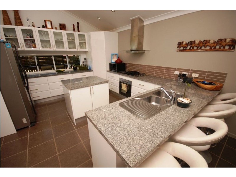 9 Cocoanut Point Drive, Zilzie QLD 4710