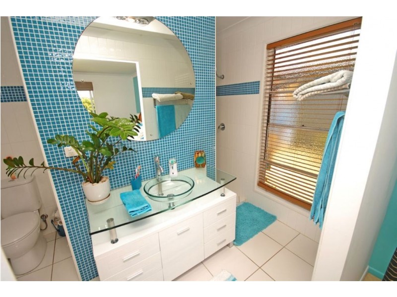 9 Cocoanut Point Drive, Zilzie QLD 4710