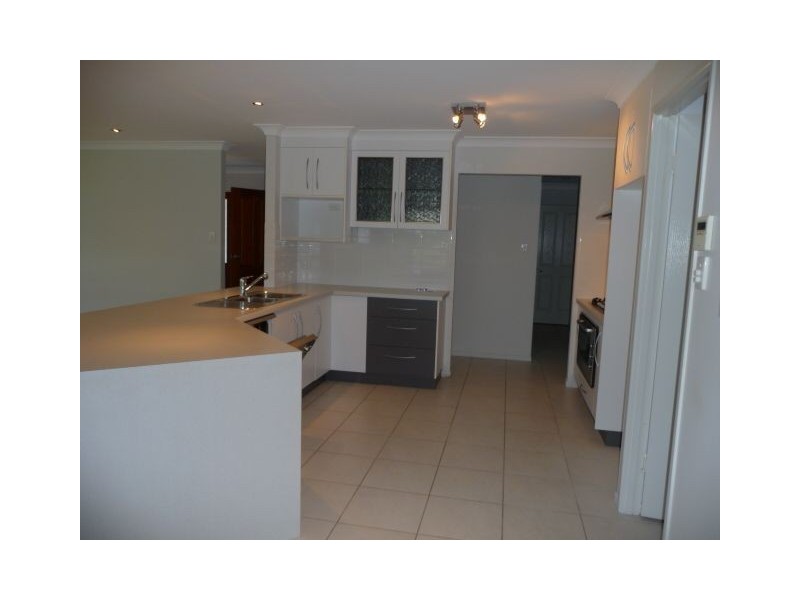 35 Paradise Way, Emu Park QLD 4710