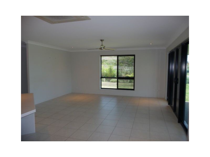 35 Paradise Way, Emu Park QLD 4710