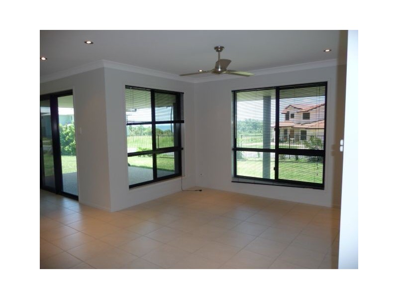 35 Paradise Way, Emu Park QLD 4710