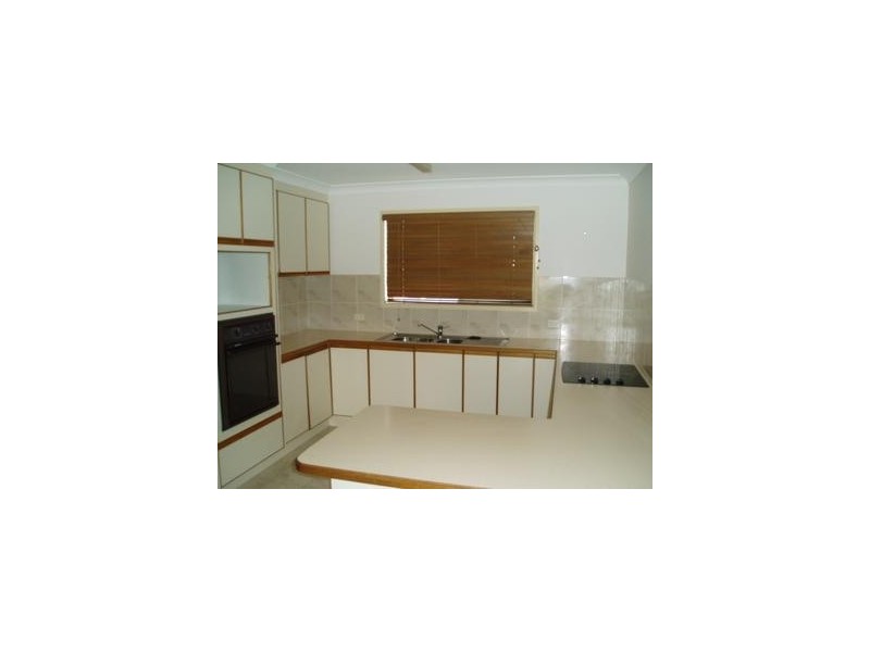 1/3 Rita – May, Yeppoon QLD 4703