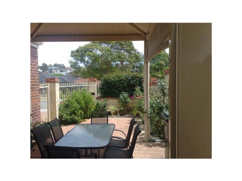 142A Ravenscar Street, Doubleview WA 6018