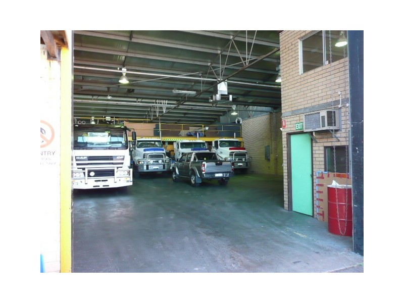 Unit 1, 11 Ulm Street, Osborne Park WA 6017